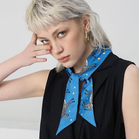 zīda šalles, mats Zilā kakla šalle vasarai