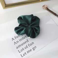 Zirgastes scrunchies