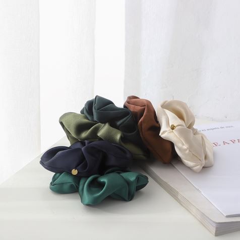 Zīda Scrunchies mati