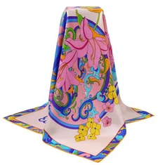 Kvadrātveida galvas šalle